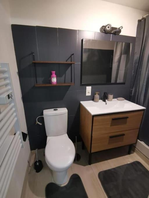 Charmant Appartement Au Calme Saint-Georges-de-Luzençon Exterior photo